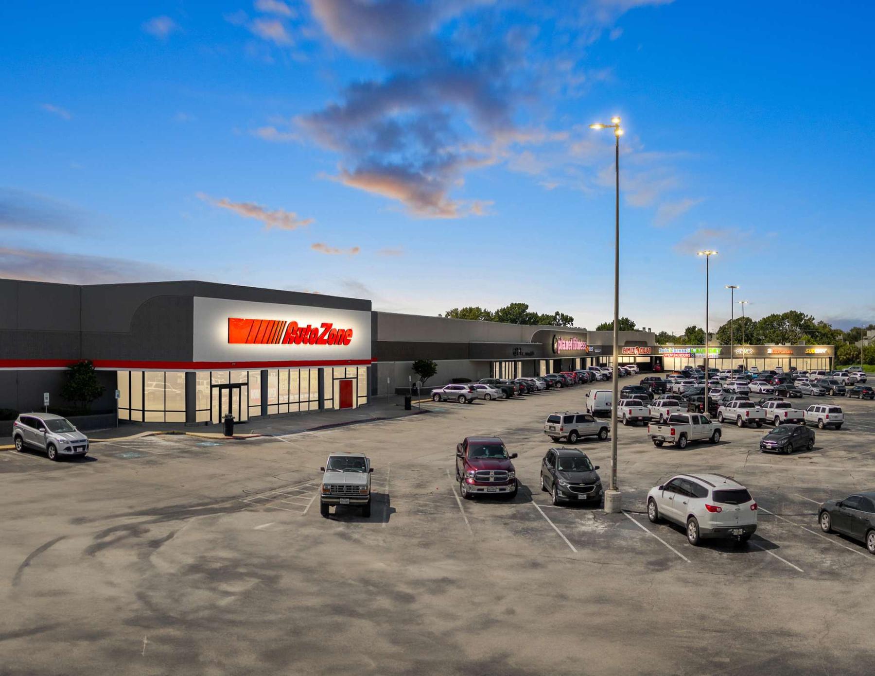 El Dorado Shopping Center retail frontage