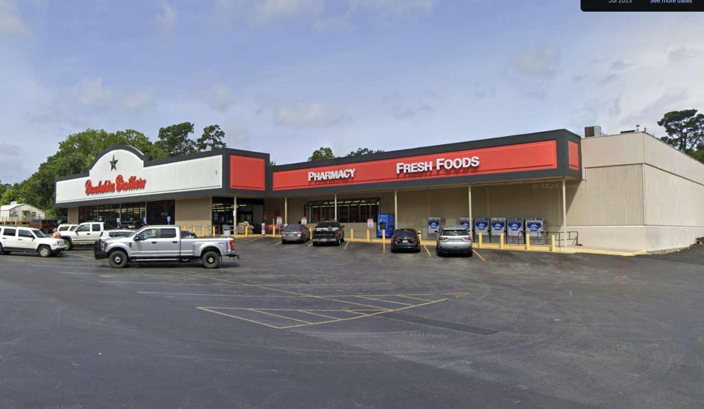 Southgate Shopping Center — retail frontage