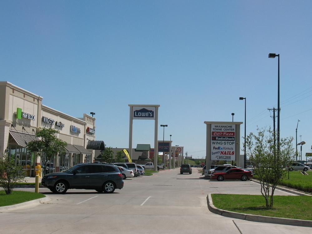 Waxahachie Towne Center — property entrance
